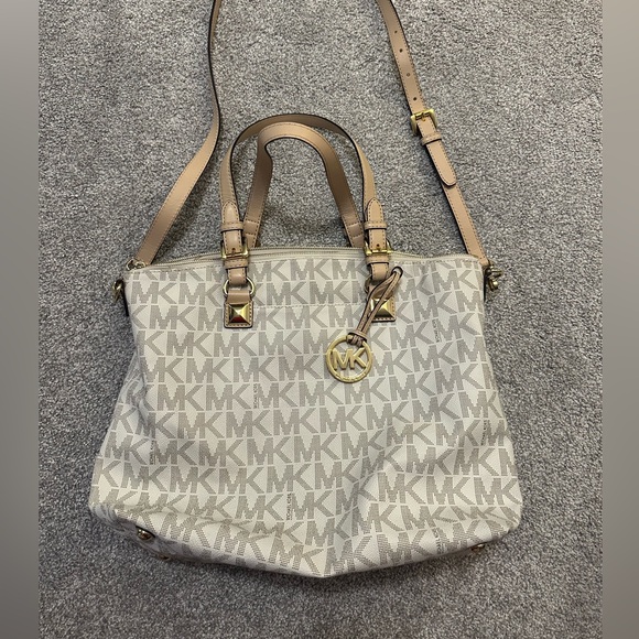 Michael Kors Tote - Picture 2 of 5